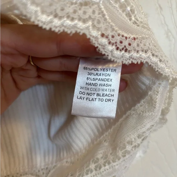 White Lace Button-Down Tank - Picture 7 of 7